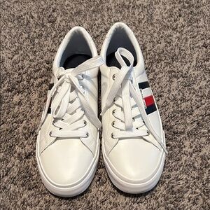 Tommy Hilfiger white shoes 8.5